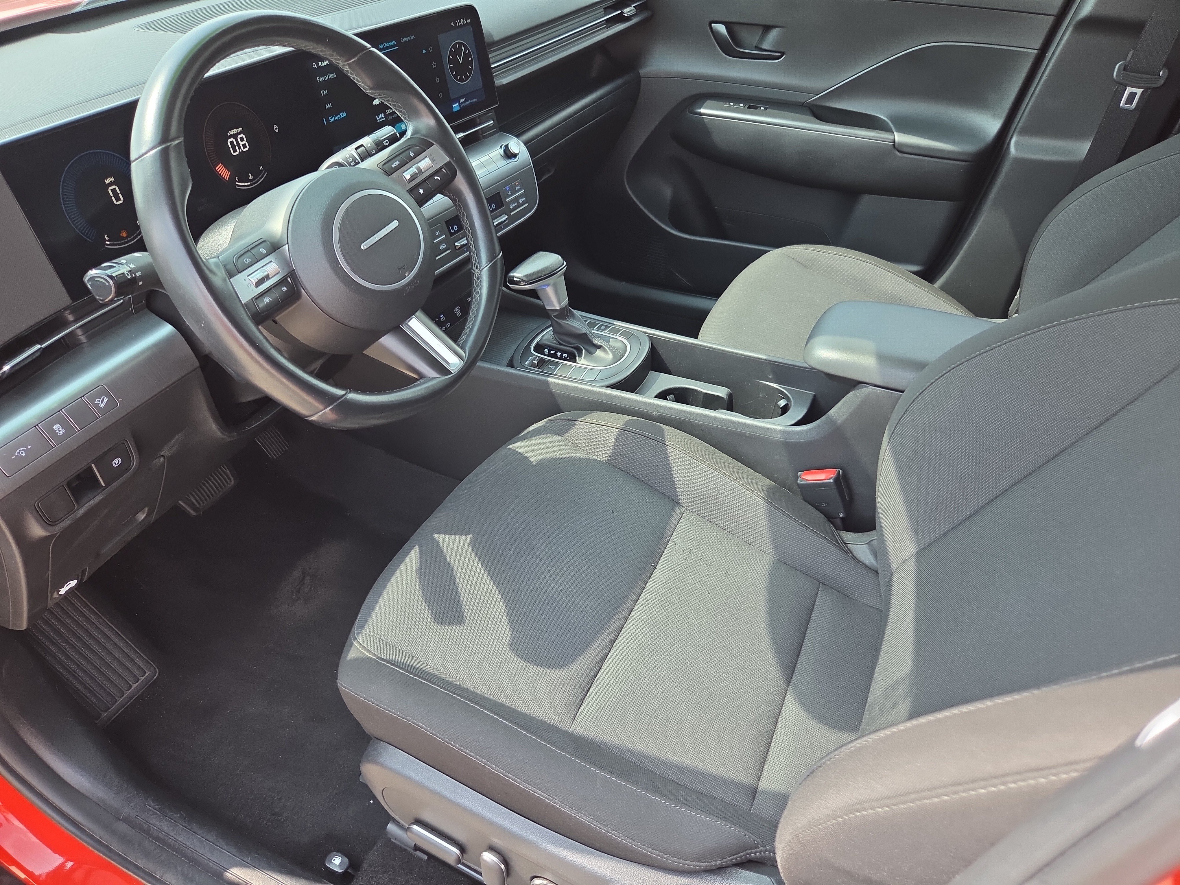 Used 2024 Hyundai Kona SEL AWD/4WD image 14