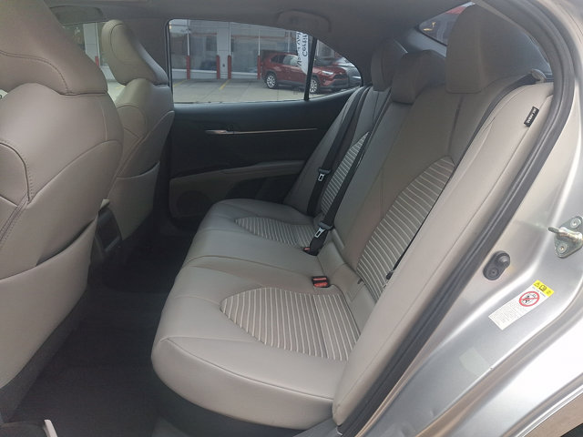 Used 2019 Toyota Camry SE w/ Audio Package FWD image 10