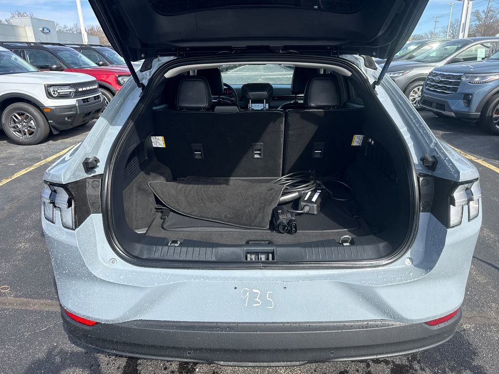 Used 2025 Ford Mustang Mach-E Select image 11