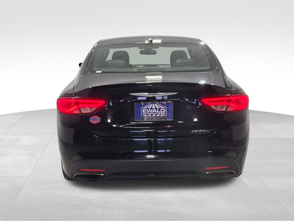 Used 2015 Chrysler 200 S w/ Comfort Group image 19