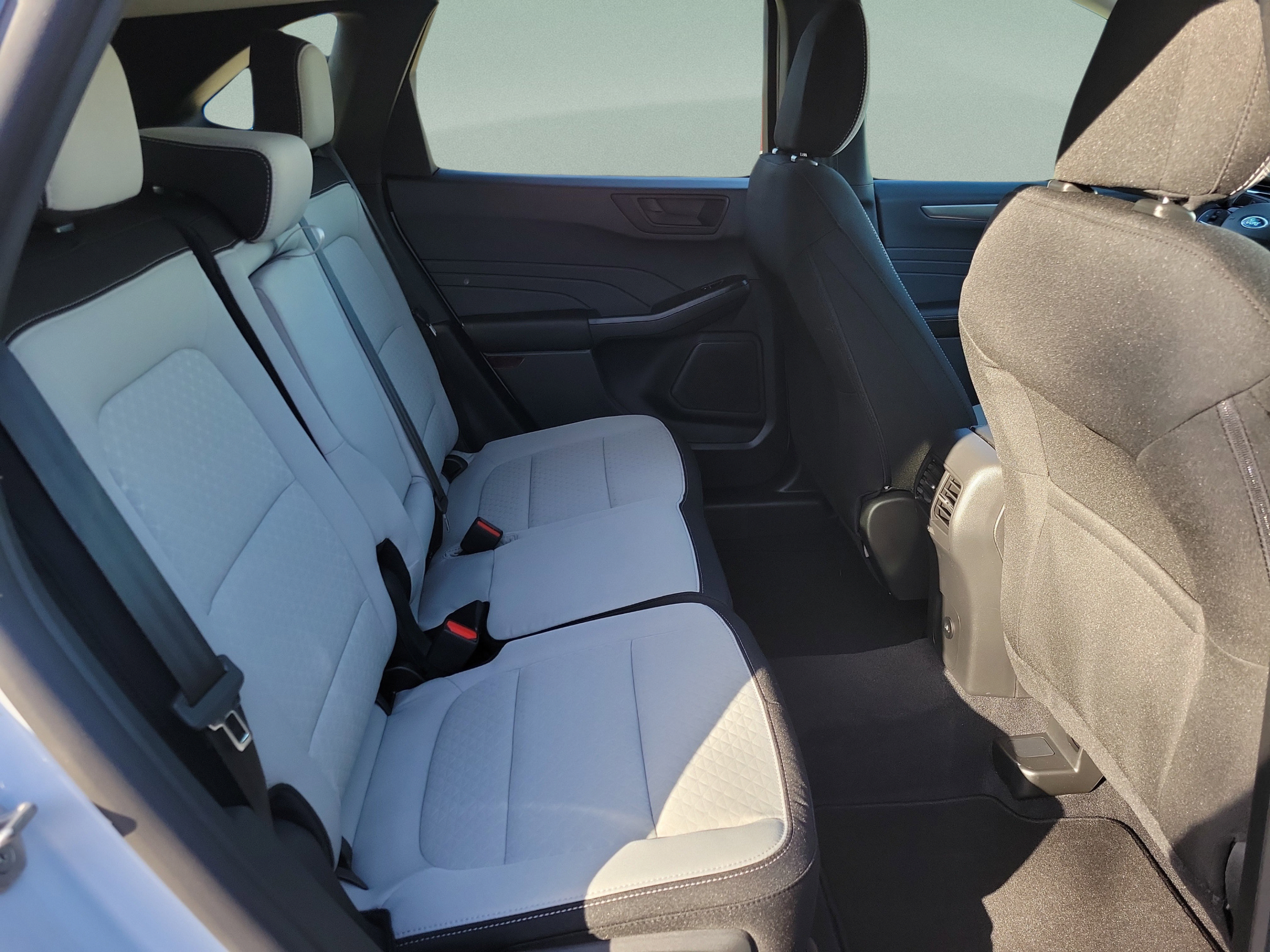 New 2026 Ford Escape Active w/ Cold Weather Package FWD image 29