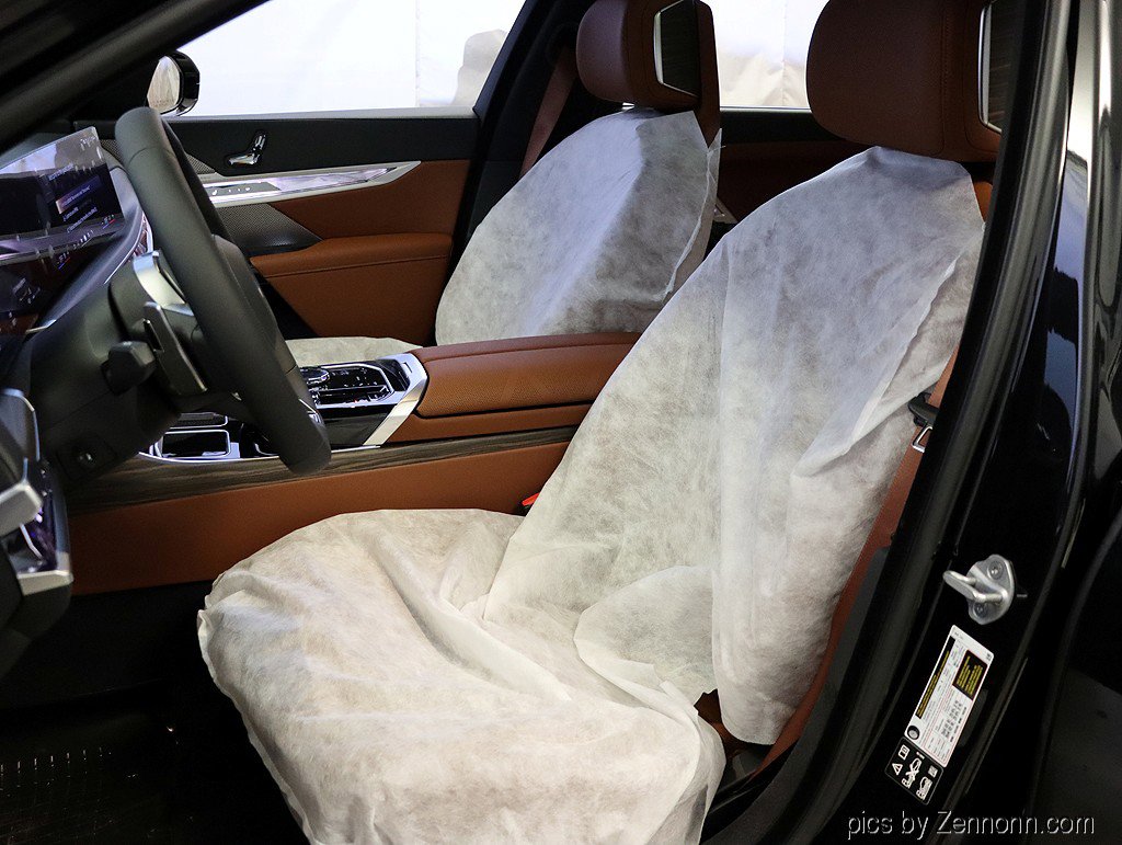 Used 2026 BMW 740i xDrive w/ Executive Package image 10