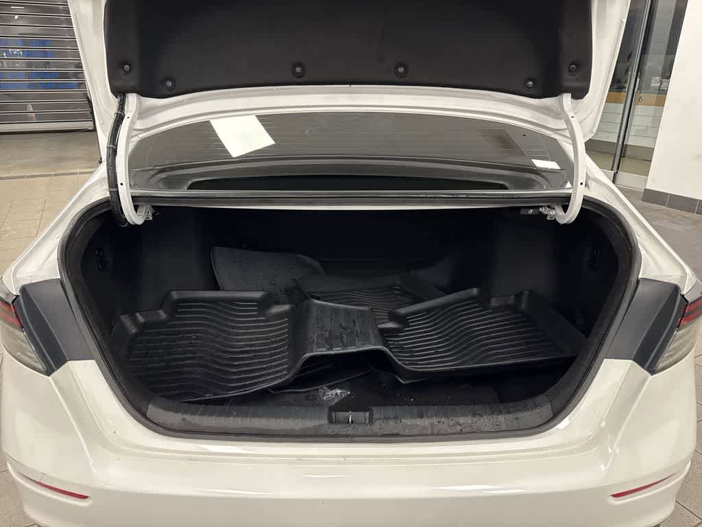 Used 2025 Honda Accord LX image 11