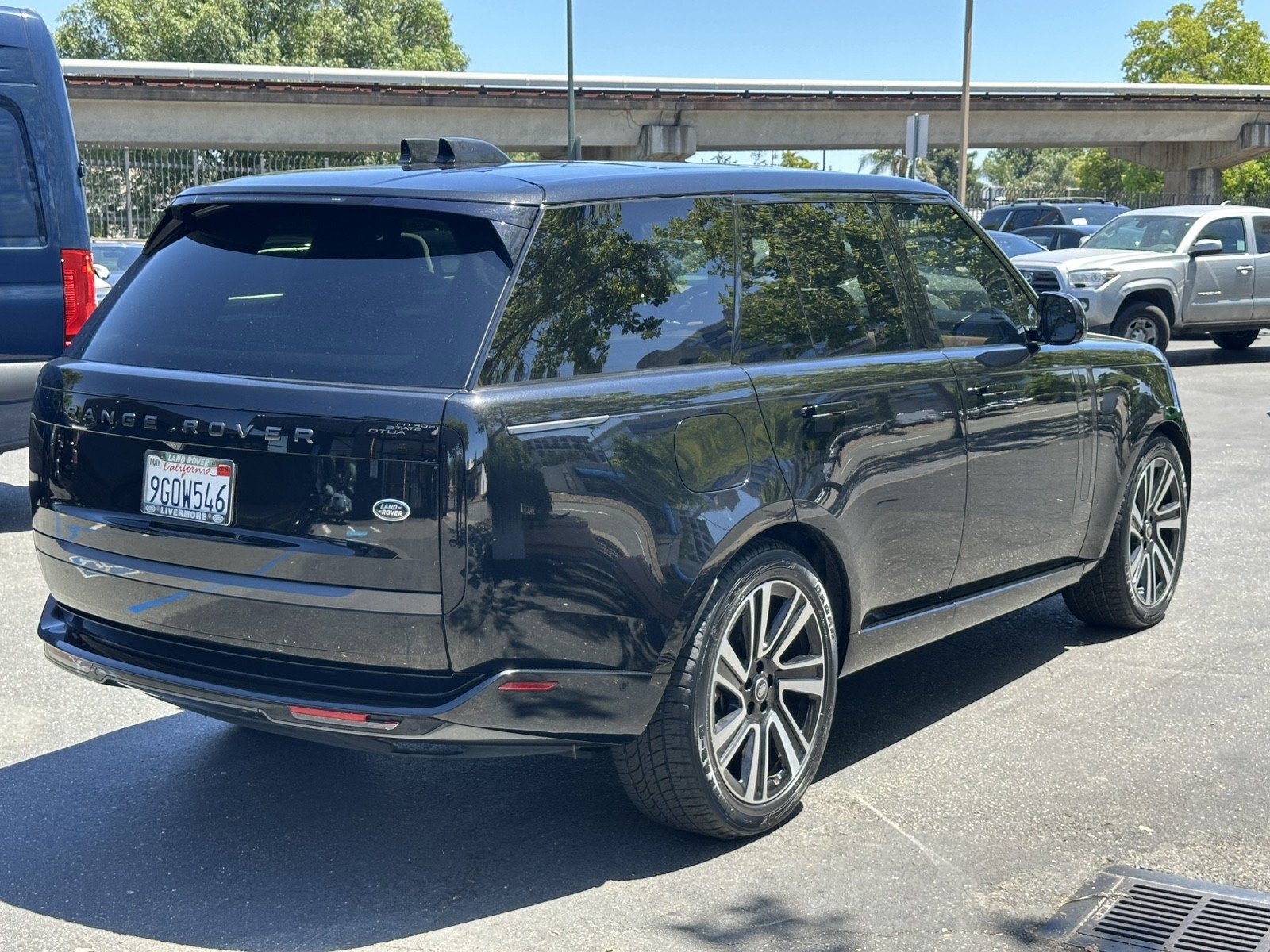 Used 2023 Land Rover Range Rover SE AWD/4WD image 8