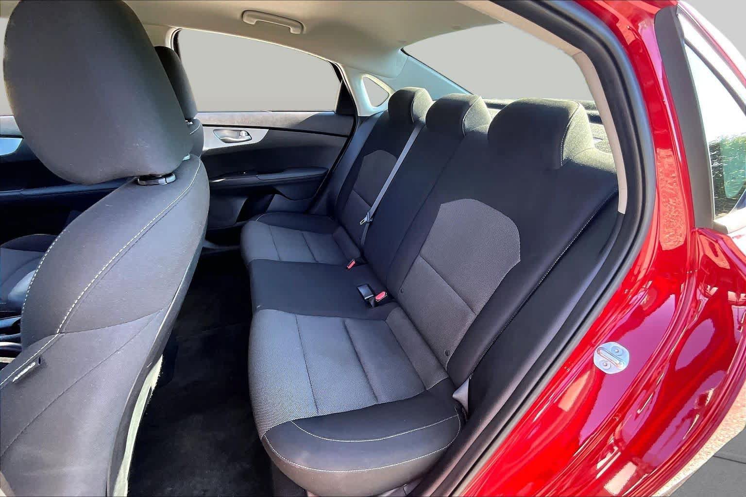 Used 2024 Kia Forte LXS w/ LXS Technology Package FWD image 19