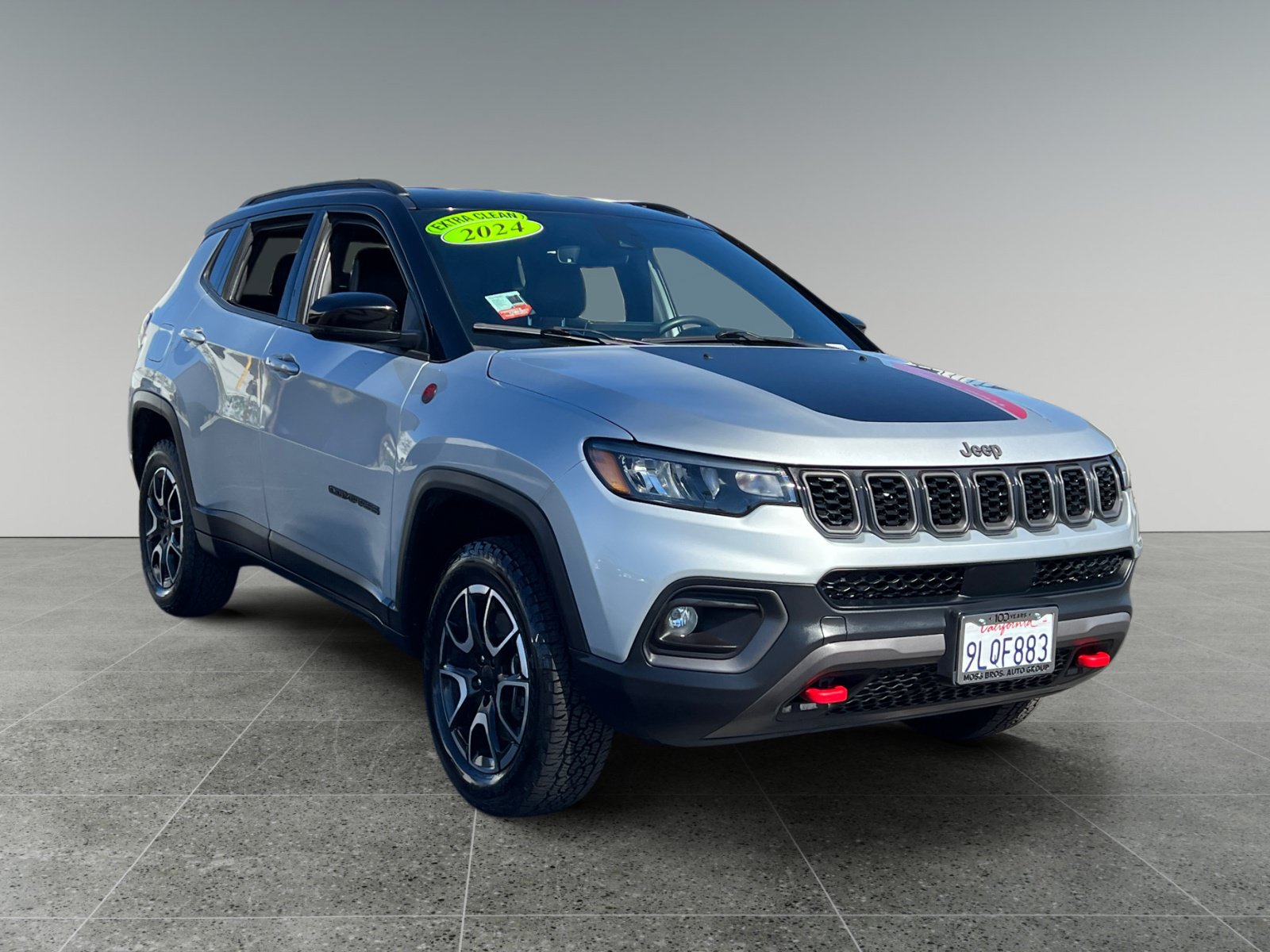Used 2024 Jeep Compass Trailhawk AWD/4WD image 7