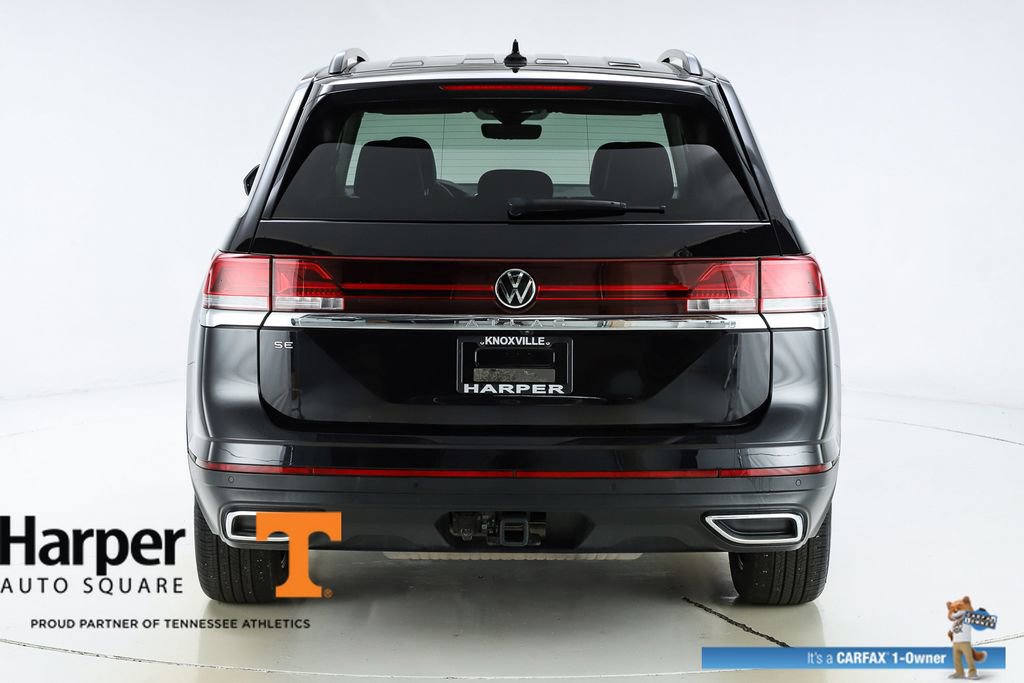 Used 2024 Volkswagen Atlas SE w/ Panoramic Sunroof Package FWD image 48