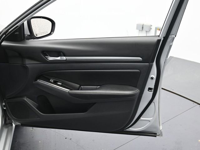 Used 2023 Nissan Altima 2.5 SV image 29