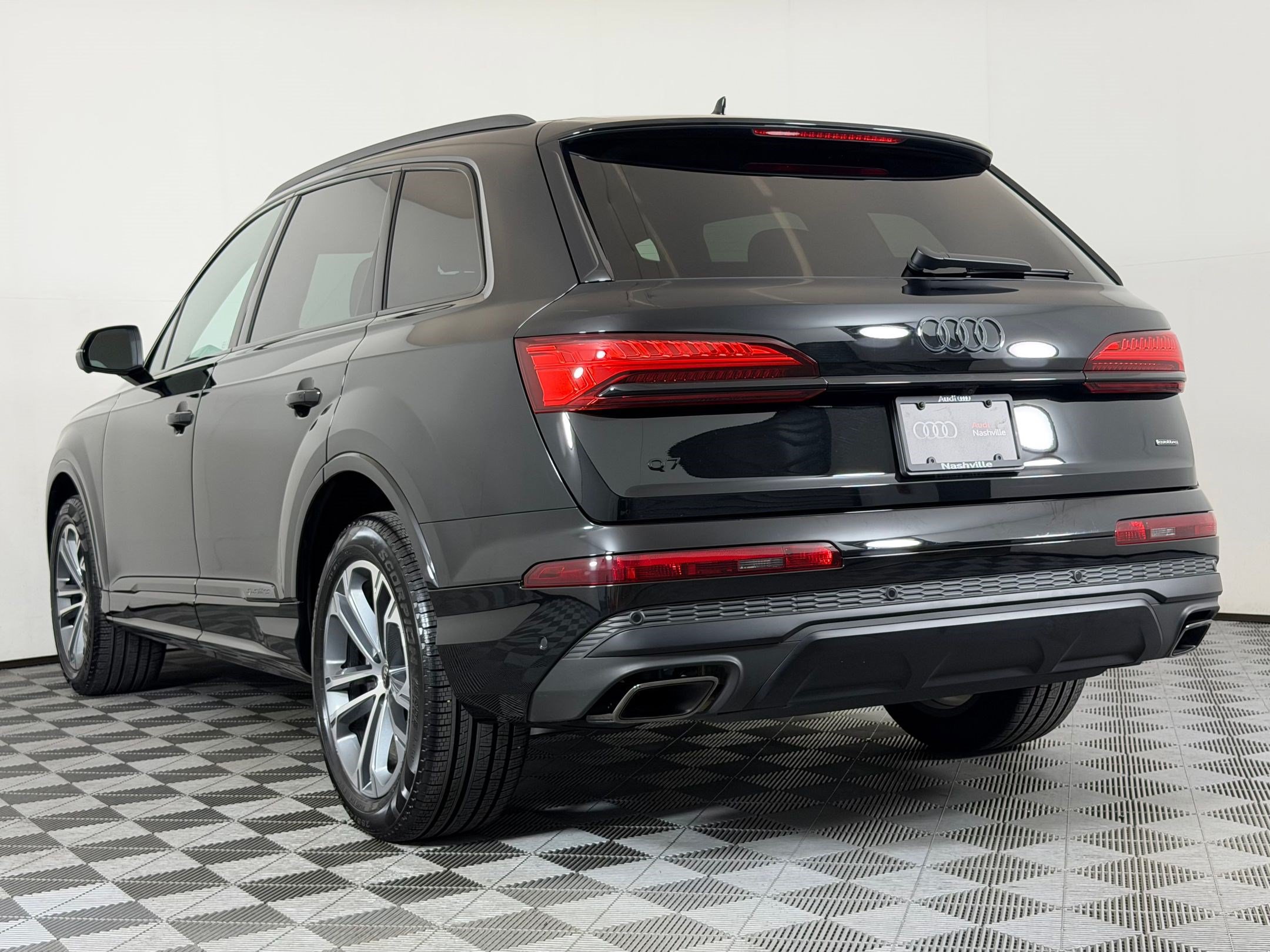 Used 2026 Audi Q7 2.0T Premium AWD/4WD image 3