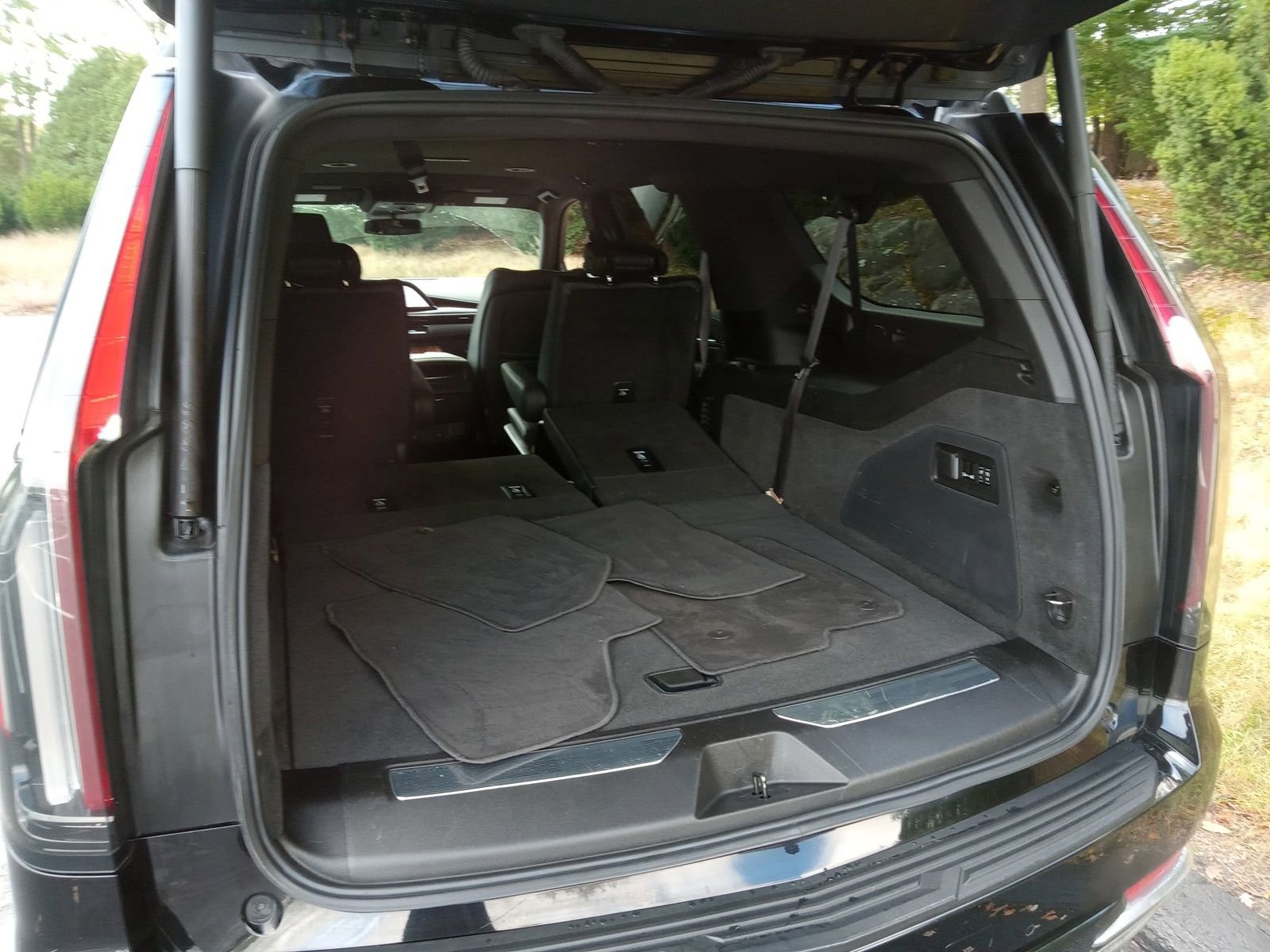 Used 2021 Cadillac Escalade ESV Luxury image 24