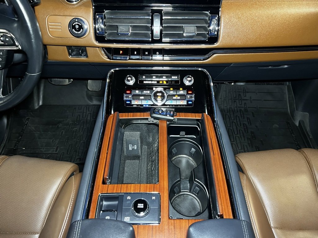 Used 2023 Lincoln Navigator Reserve image 25
