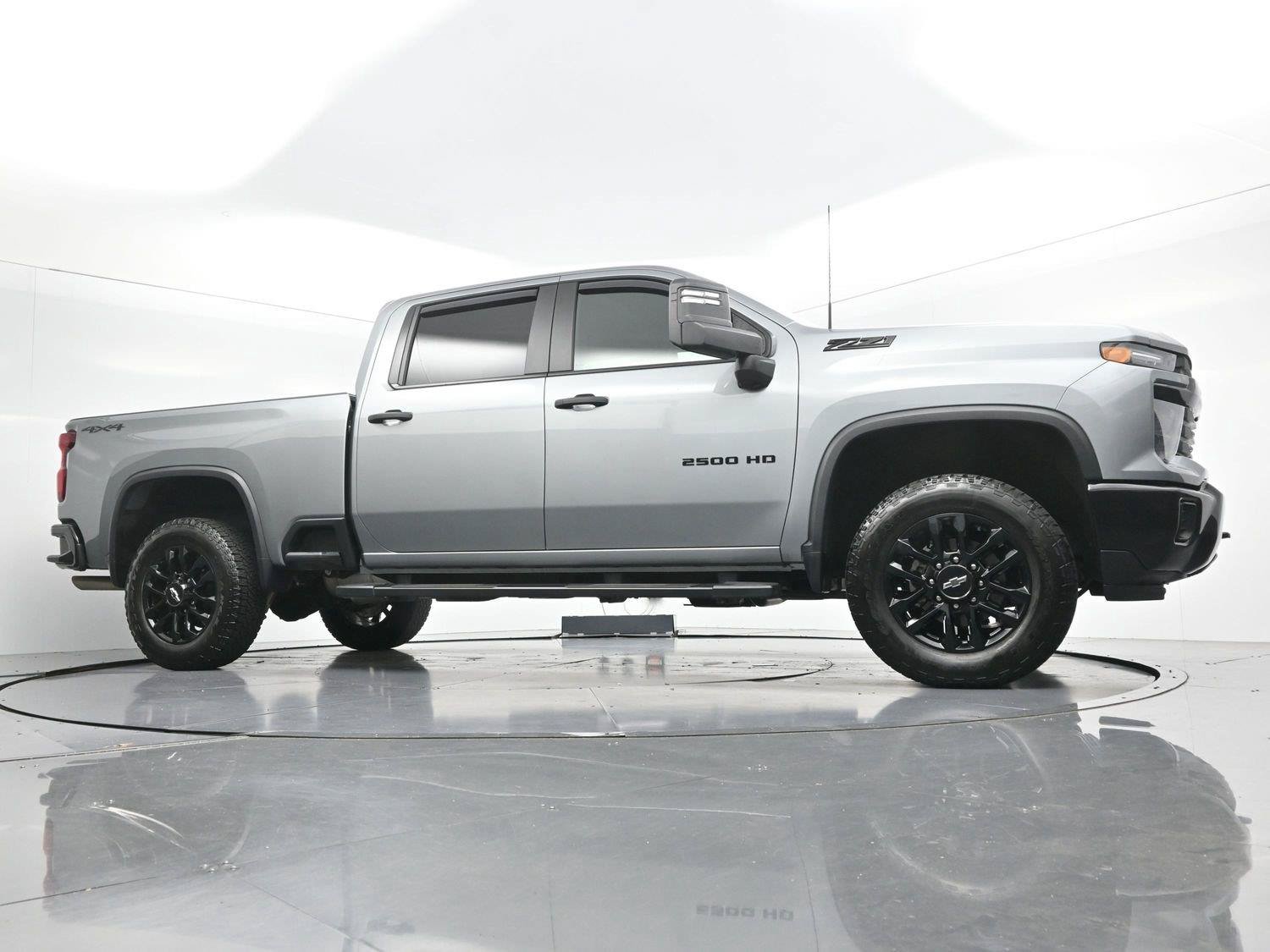 Used 2025 Chevrolet Silverado 2500 Custom w/ Custom Convenience Package AWD/4WD image 41