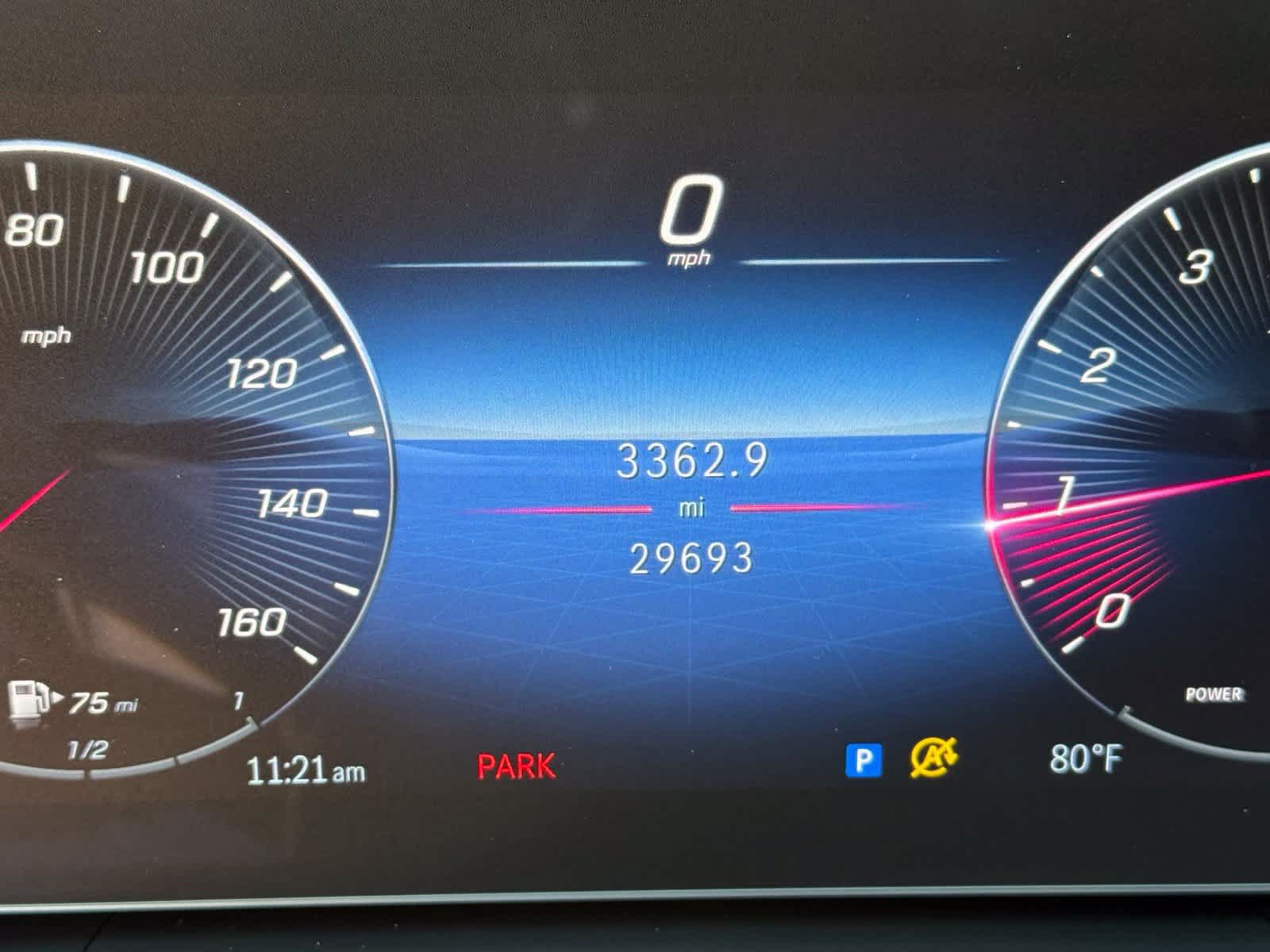 Used 2024 Mercedes-Benz GLE 350 4MATIC image 32