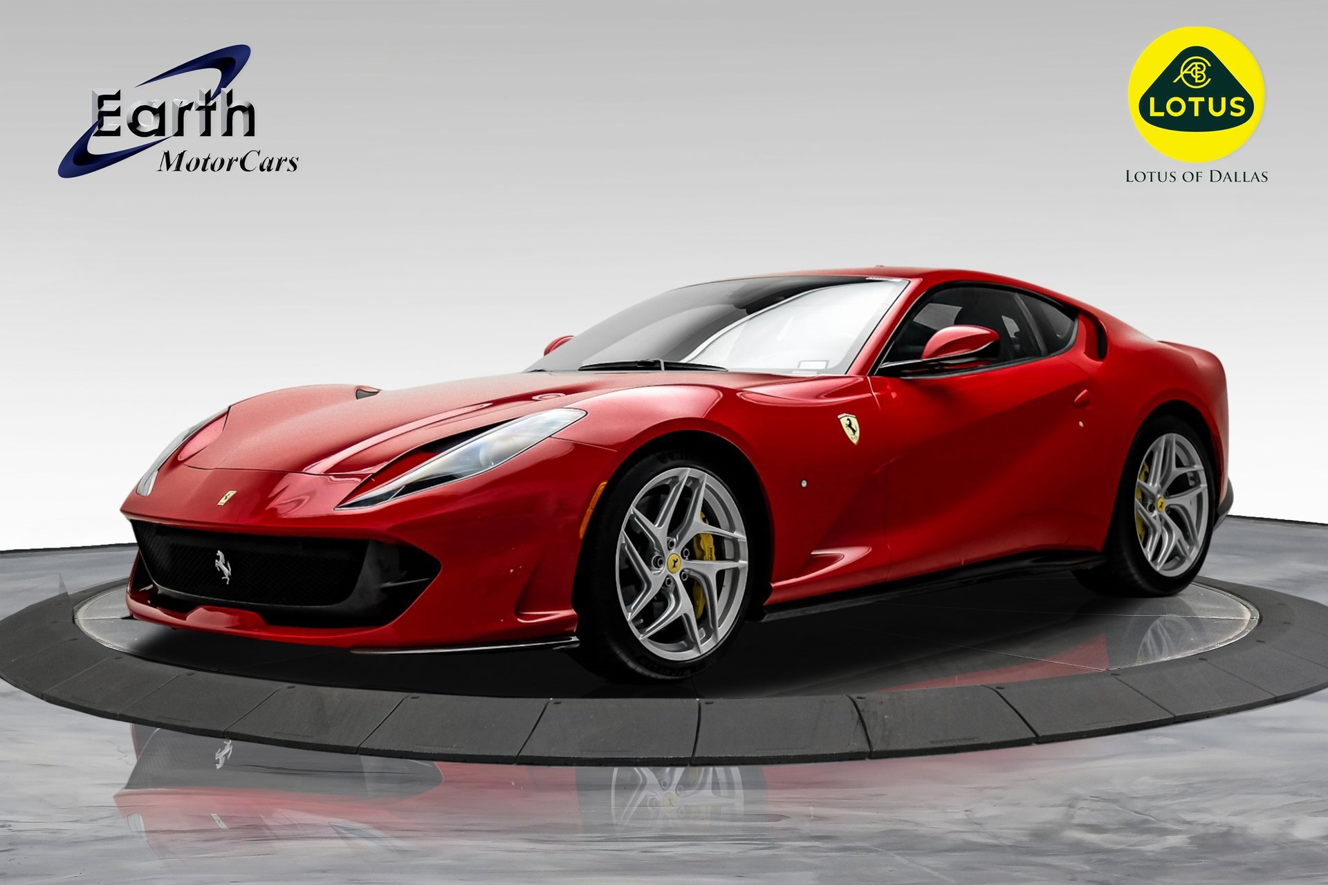 Used 2018 Ferrari 812 Superfast image 1