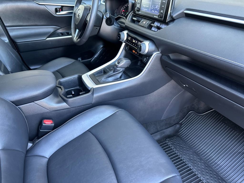 Used 2022 Toyota RAV4 XLE Premium FWD image 15