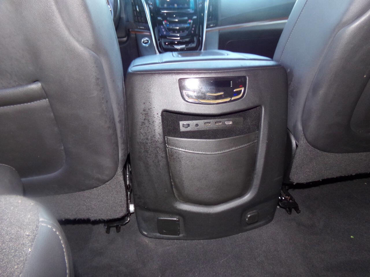 Used 2019 Cadillac Escalade ESV Luxury image 21