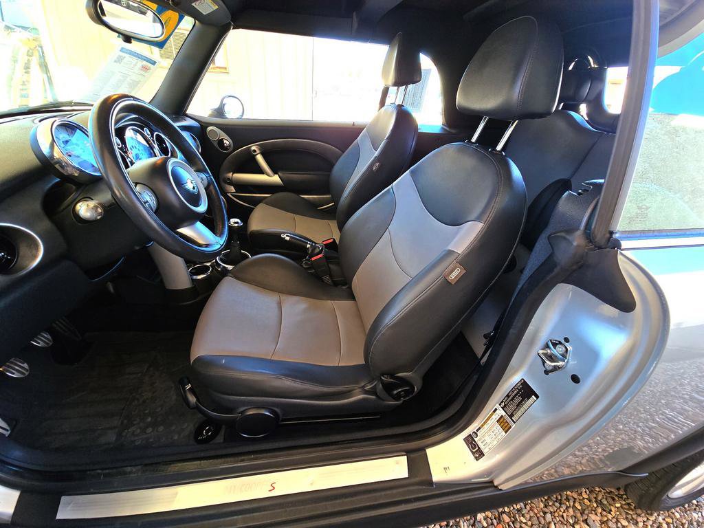 Used 2005 MINI Cooper S image 9