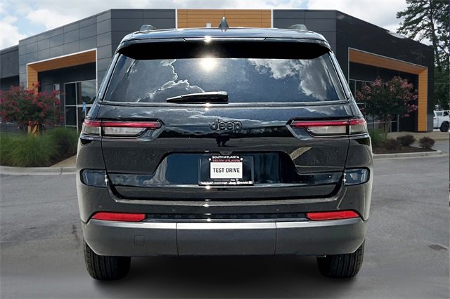 New 2025 Jeep Grand Cherokee L Altitude image 4