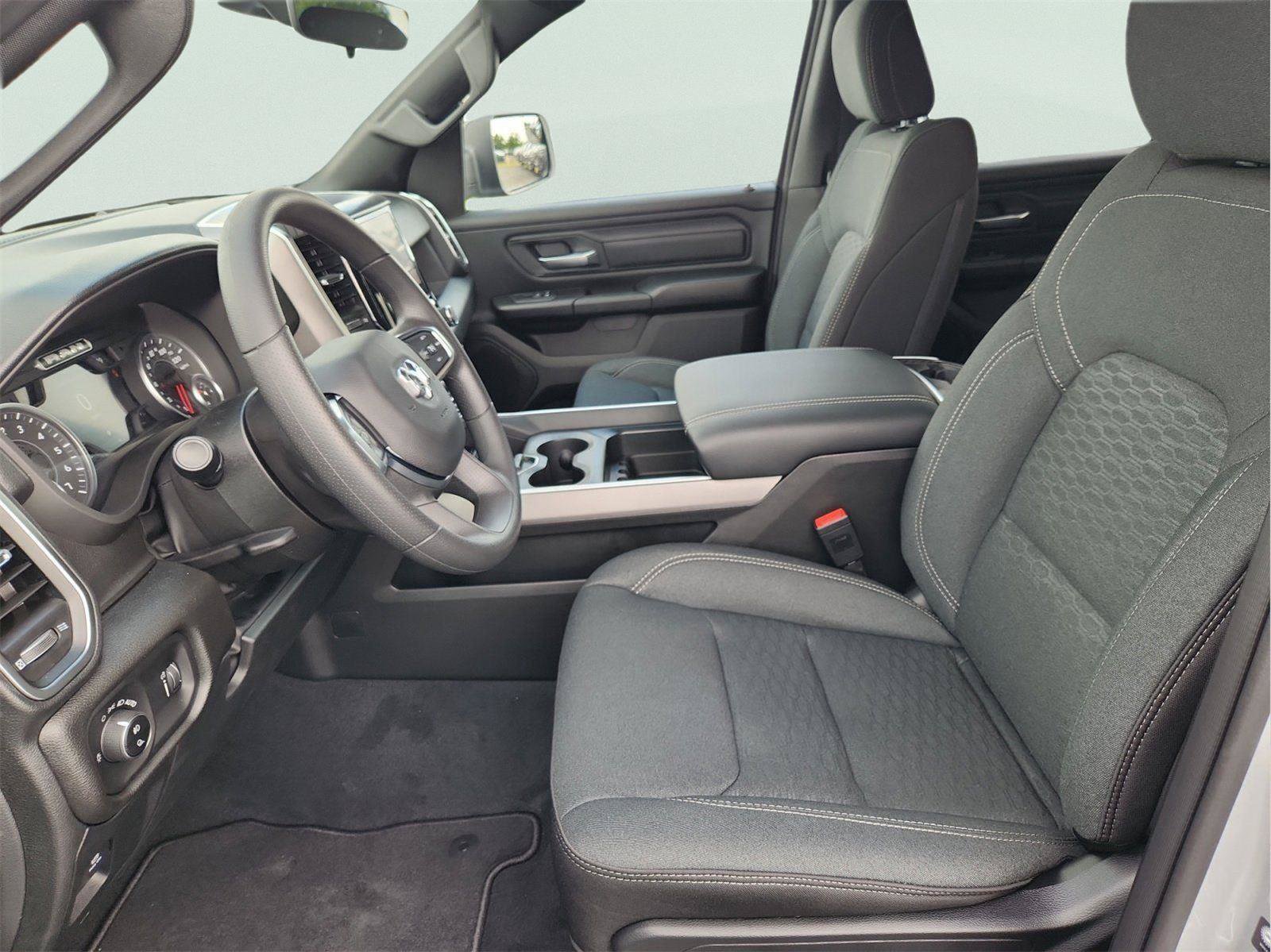 New 2026 RAM 1500 Express AWD/4WD image 12
