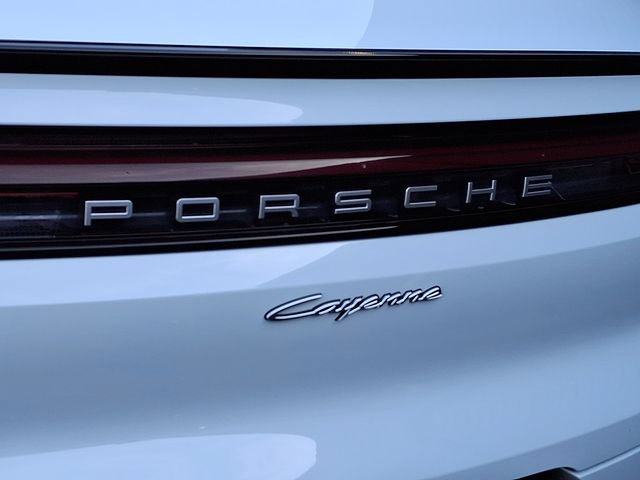 Certified 2026 Porsche Cayenne E-Hybrid Coupe AWD/4WD image 23