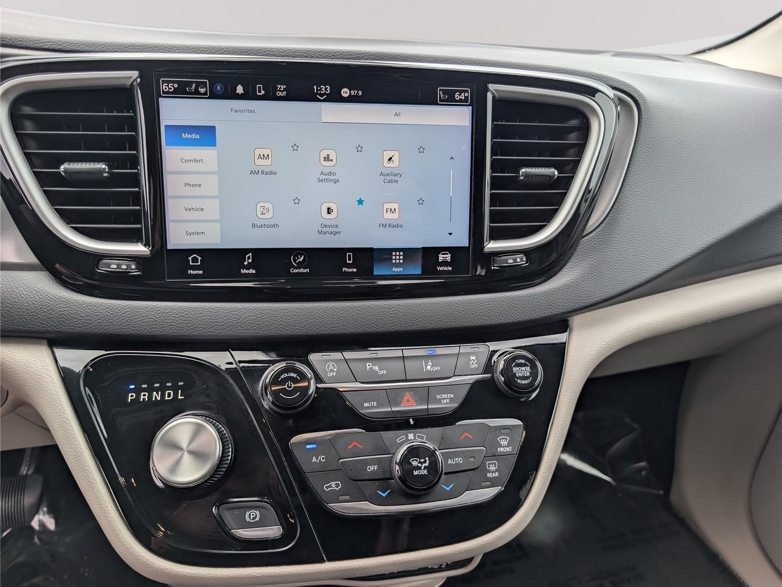 Used 2023 Chrysler Pacifica Touring-L FWD image 26