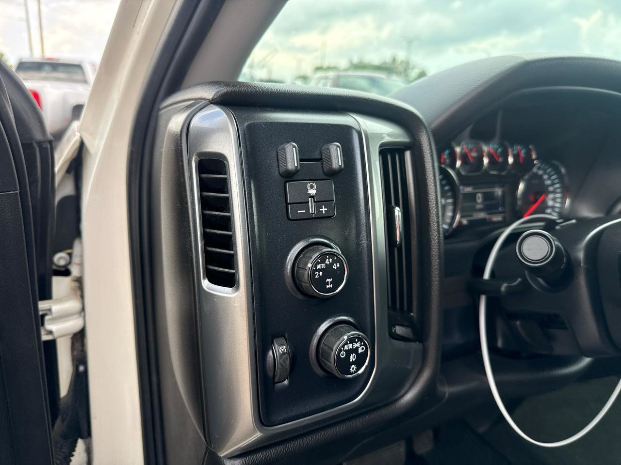 Used 2014 Chevrolet Silverado 1500 LT w/ All Star Edition AWD/4WD image 18