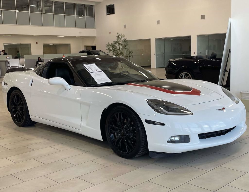 Used 2009 Chevrolet Corvette Coupe w/ Preferred Equipment Group RWD image 1