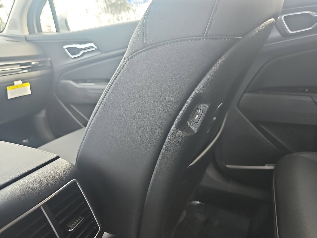 New 2026 Kia Sportage EX image 23