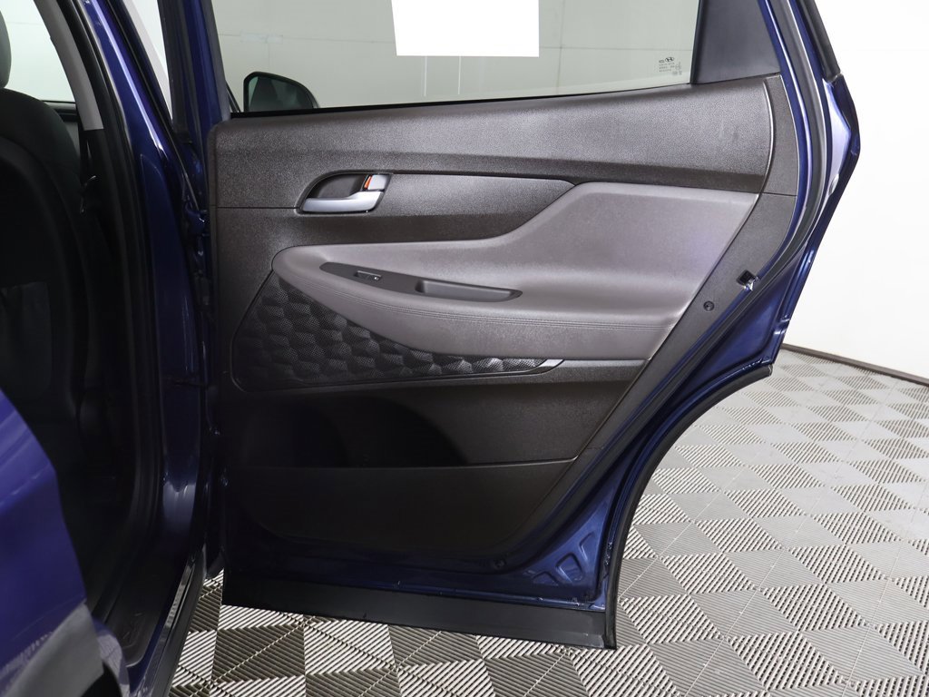 Used 2020 Hyundai Santa Fe SE image 23
