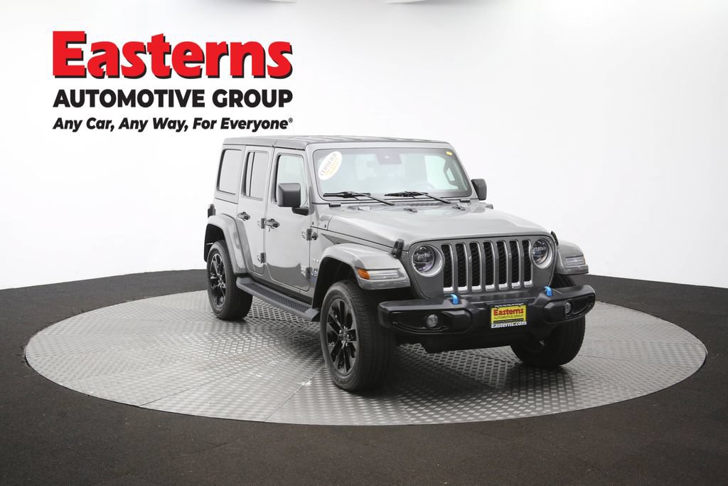 Used 2022 Jeep Wrangler Unlimited Sahara w/ Cold Weather Group AWD/4WD image 49