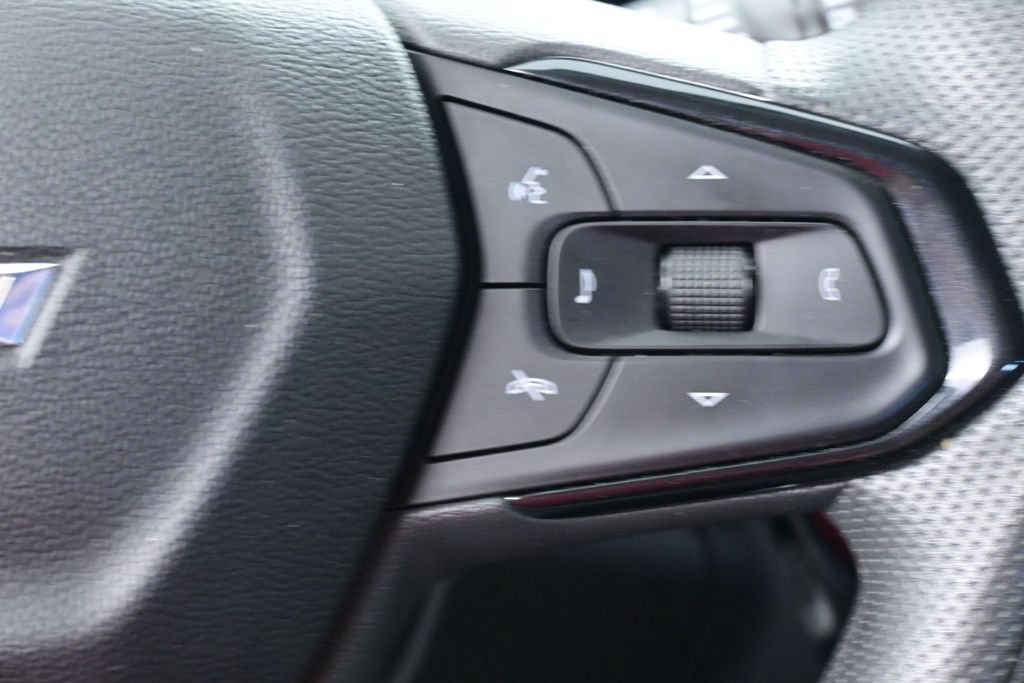 Used 2025 Chevrolet Trax LT FWD image 40