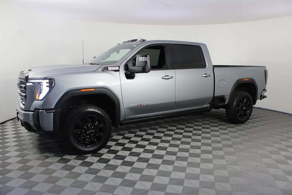 Used 2025 GMC Sierra 2500 AT4 w/ AT4 Premium Plus Package AWD/4WD image 2