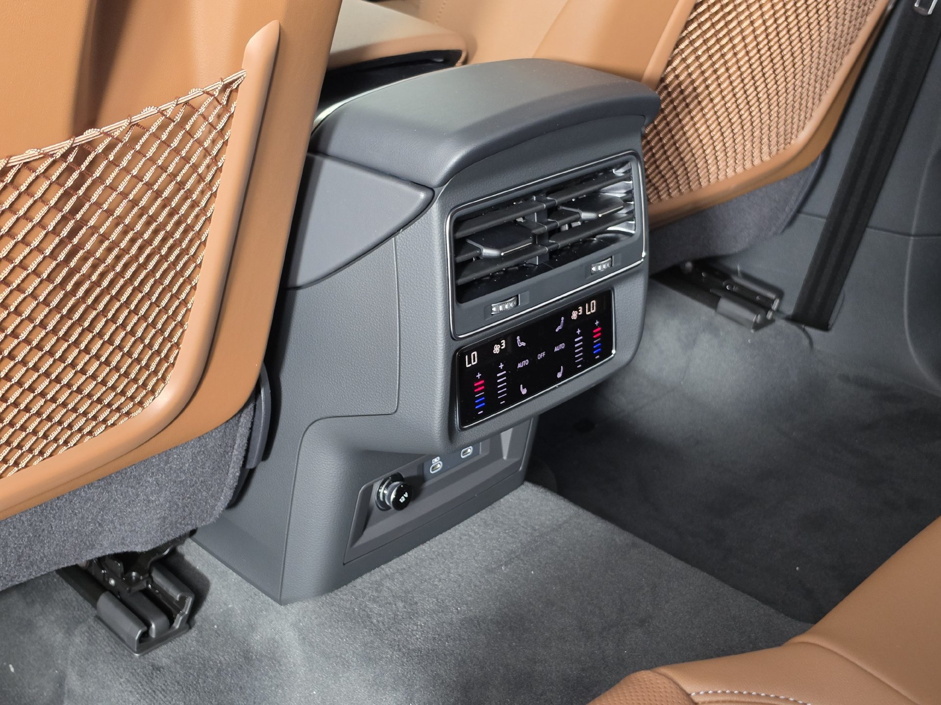 New 2027 Audi Q8 Premium Plus AWD/4WD image 34