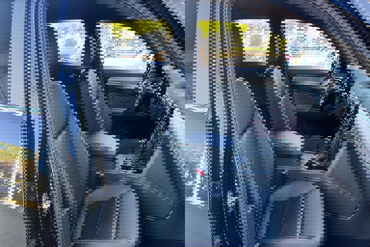 Used 2023 Volkswagen Atlas Cross Sport SE image 8