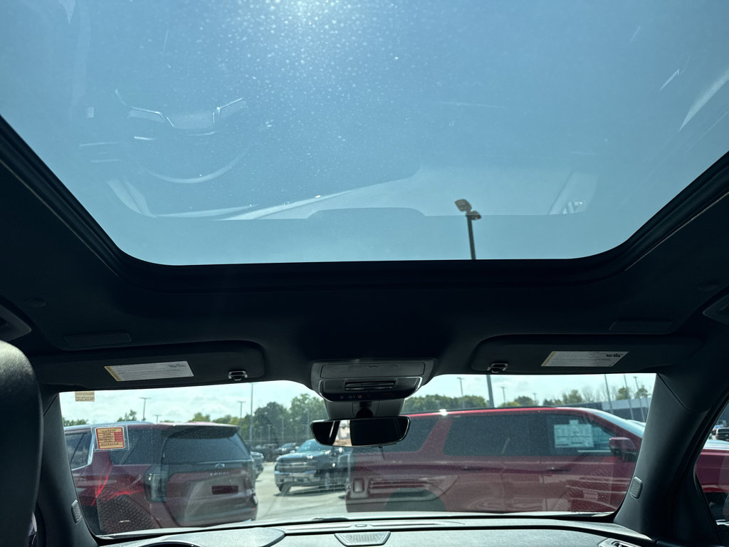 Certified 2024 Chevrolet Traverse RS AWD/4WD image 30