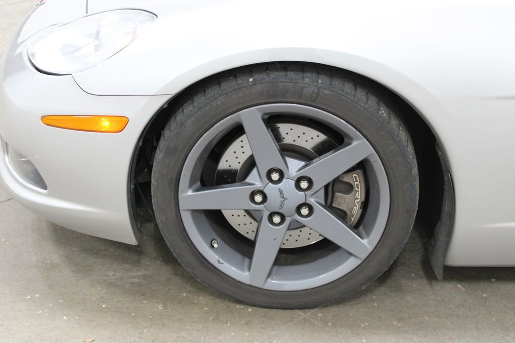 Used 2006 Chevrolet Corvette Convertible w/ Preferred Equipment Group RWD image 39