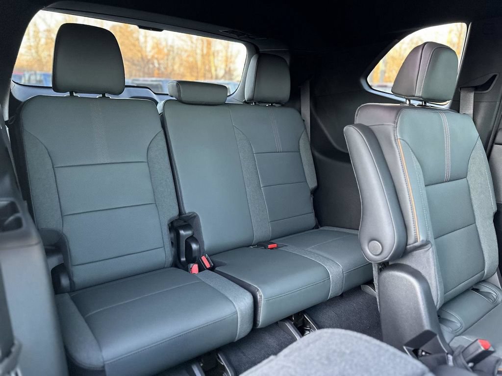 New 2026 GMC Acadia AT4 AWD/4WD image 13
