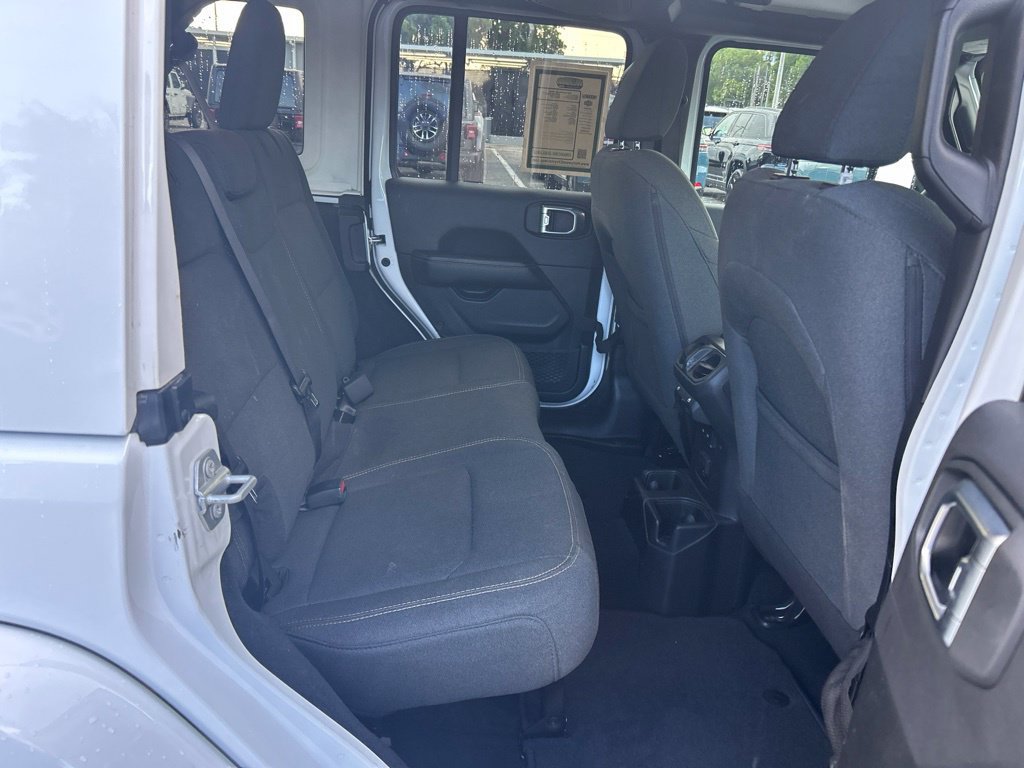 Certified 2025 Jeep Wrangler Unlimited Sahara AWD/4WD image 31