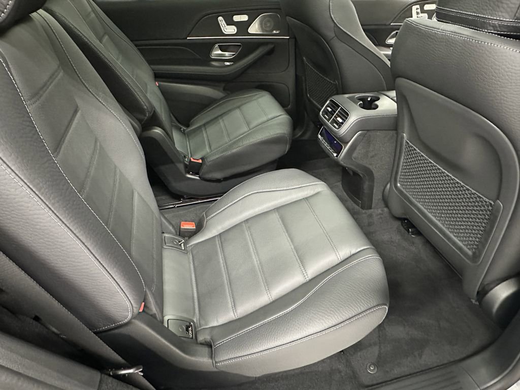 New 2026 Mercedes-Benz GLS 580 4MATIC image 18