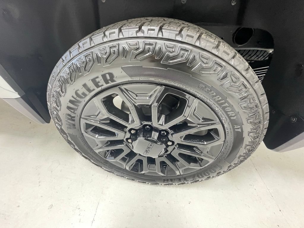 New 2026 GMC Sierra 2500 Denali Ultimate AWD/4WD image 11