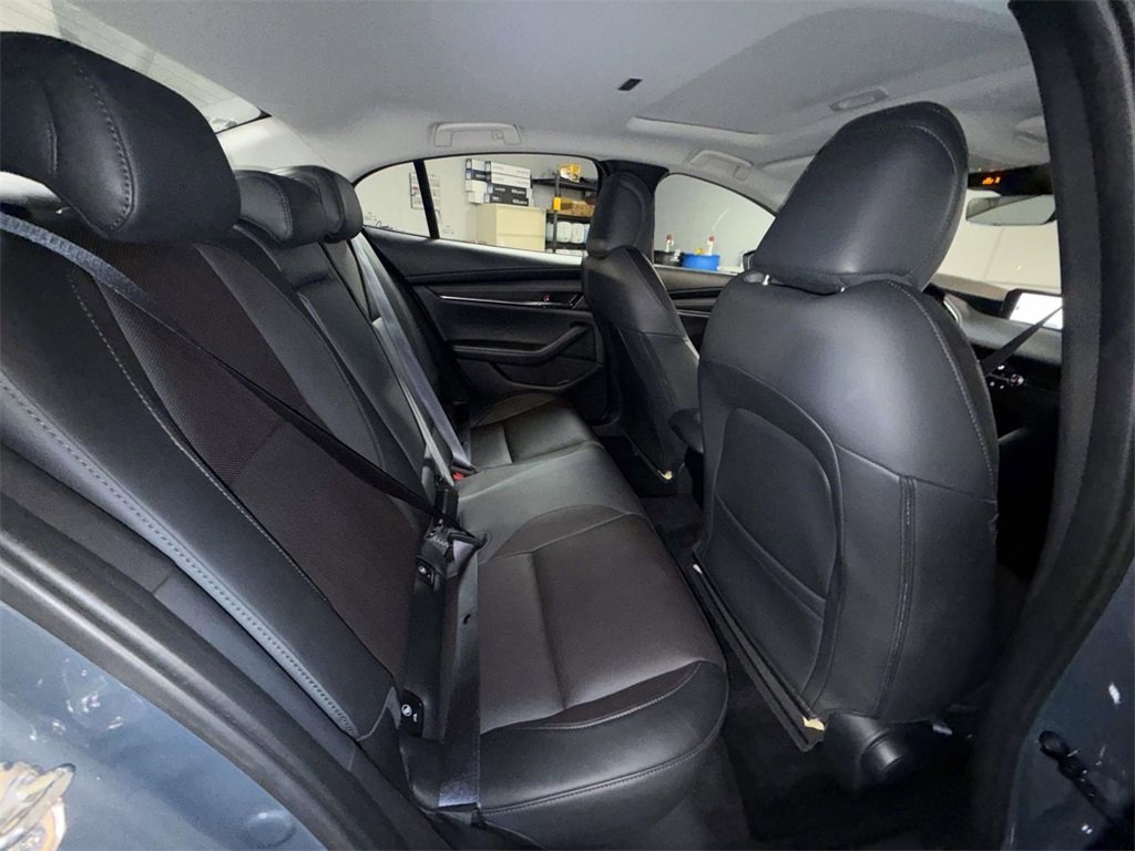 Used 2023 MAZDA MAZDA3 2.5 Turbo Sedan w/Premium Plus image 16