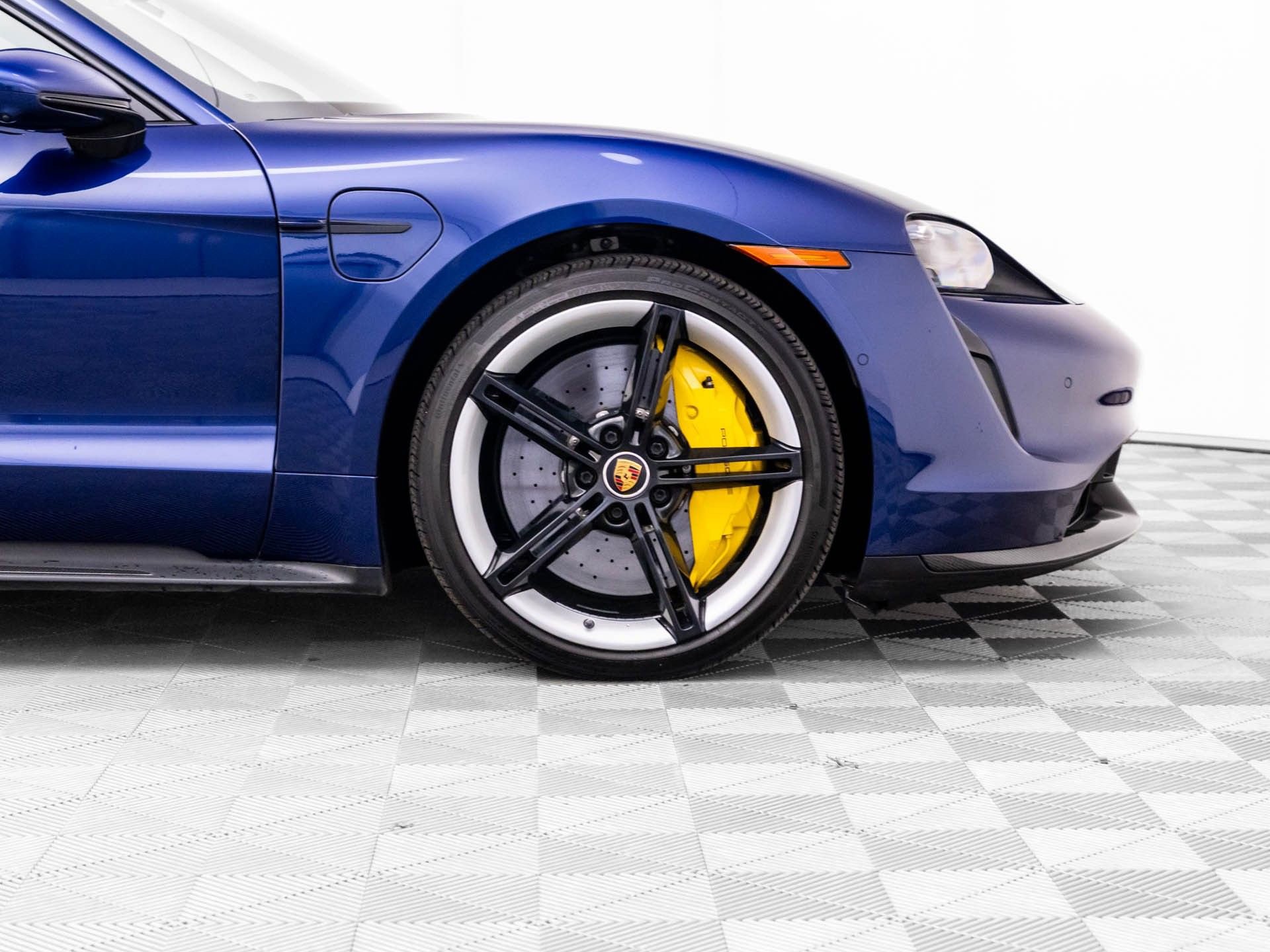 Certified 2020 Porsche Taycan Turbo S w/ Premium Package AWD/4WD image 35