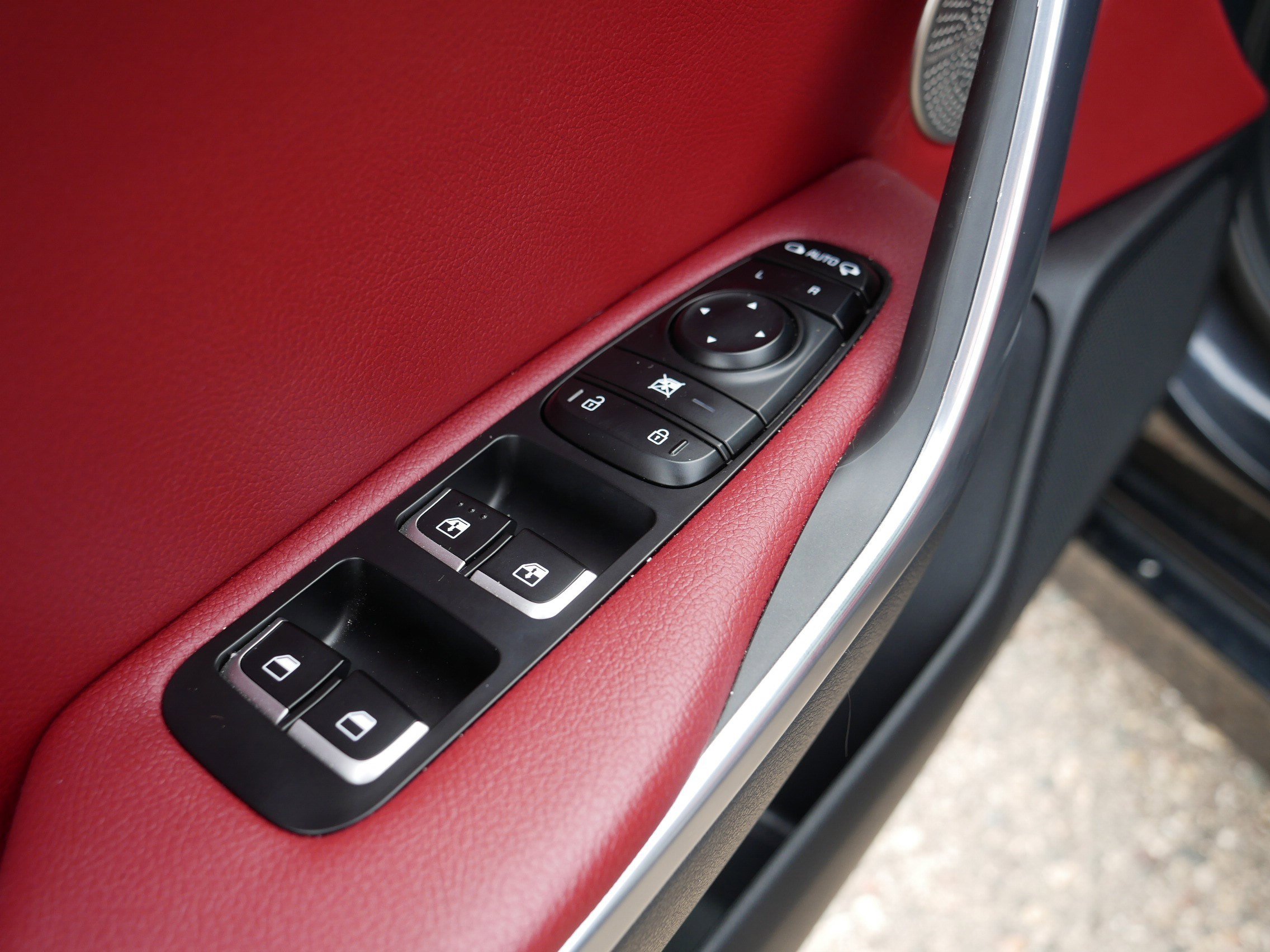 Used 2023 Kia Stinger GT-Line w/ Sun & Sound Package image 19