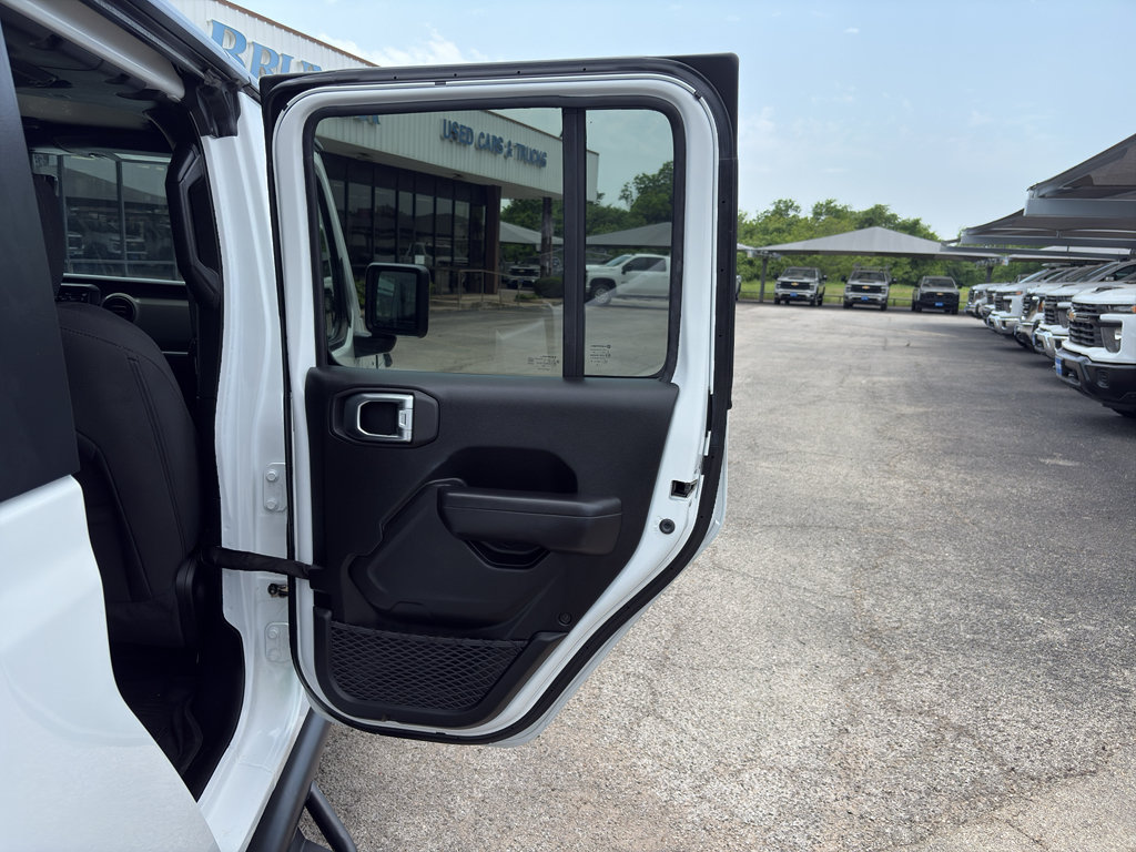 Used 2021 Jeep Gladiator Sport AWD/4WD image 16