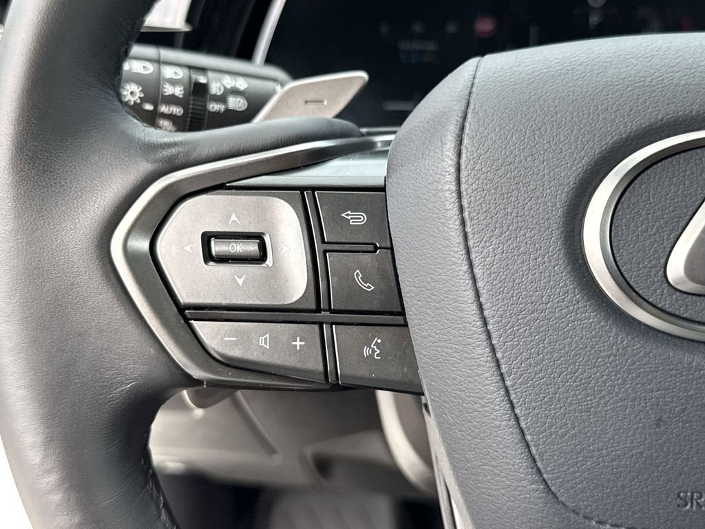 Used 2025 Lexus RX 350 FWD w/ Technology Package image 26