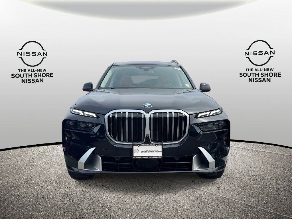 Used 2024 BMW X7 xDrive40i w/ Premium Package AWD/4WD image 2