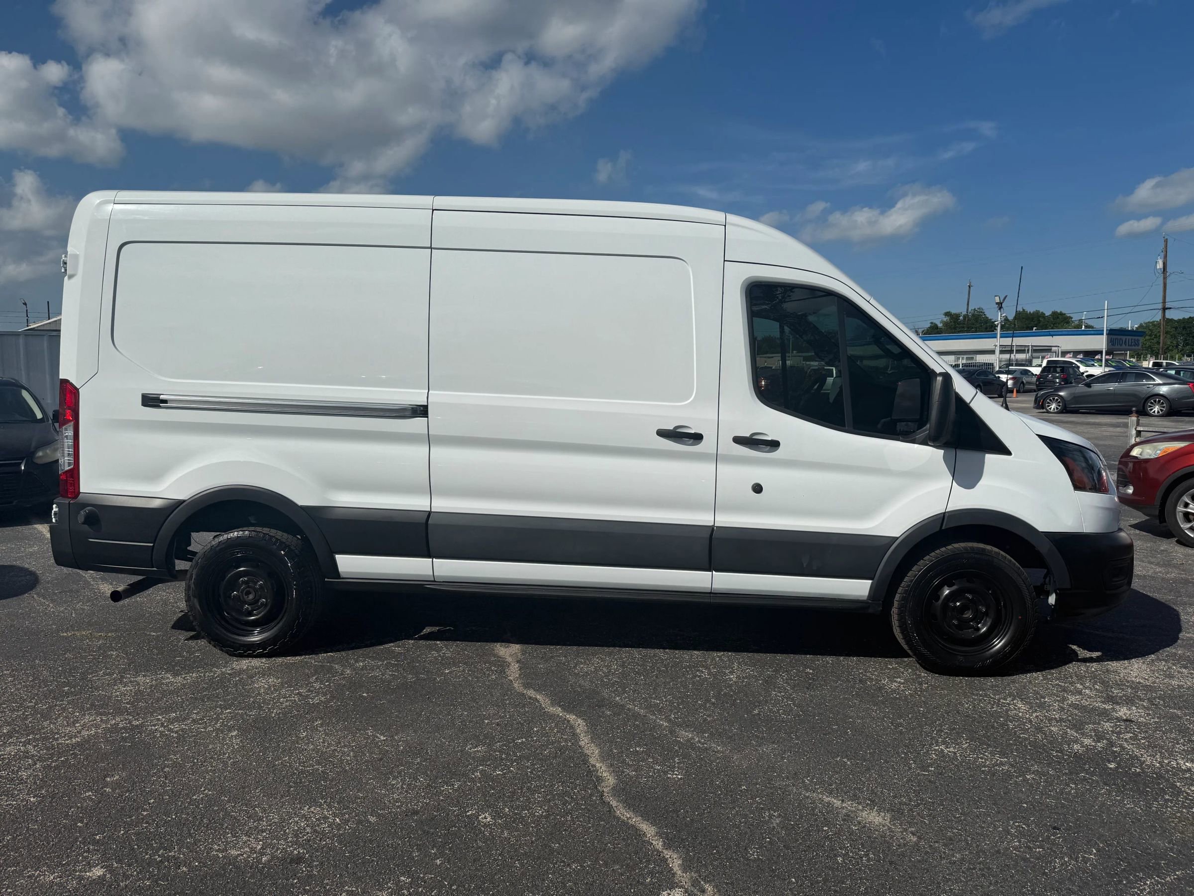 Used 2020 Ford Transit 250 Medium Roof w/ Load Area Protection Package image 4