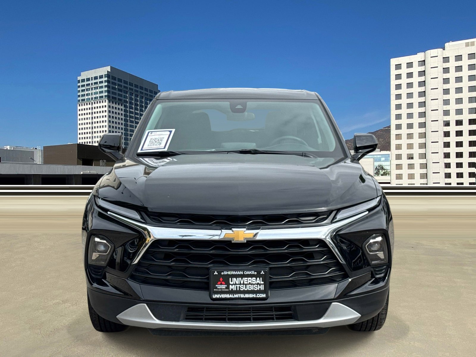 Used 2025 Chevrolet Blazer LT AWD/4WD image 2