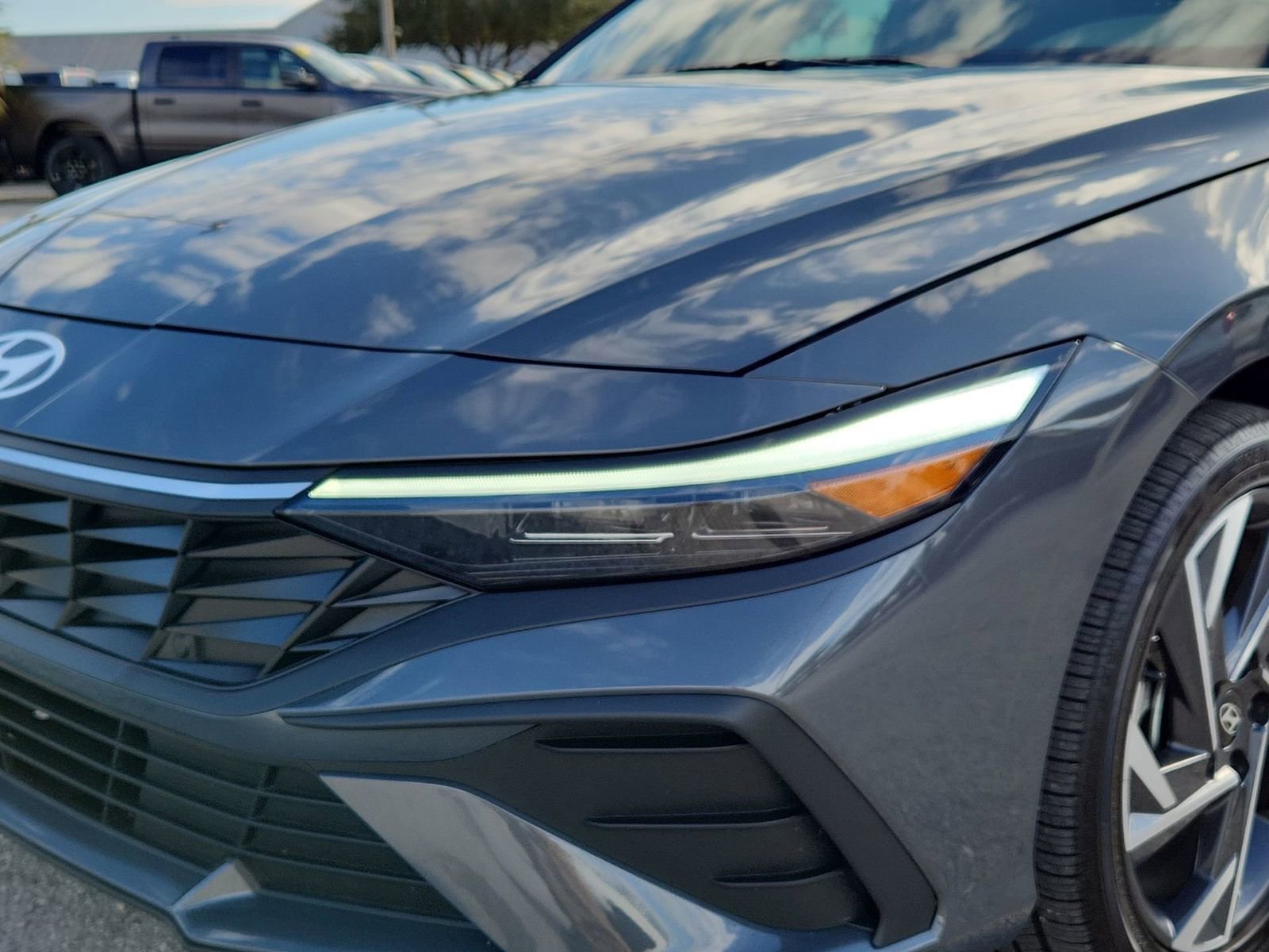 Used 2025 Hyundai Elantra SEL image 6