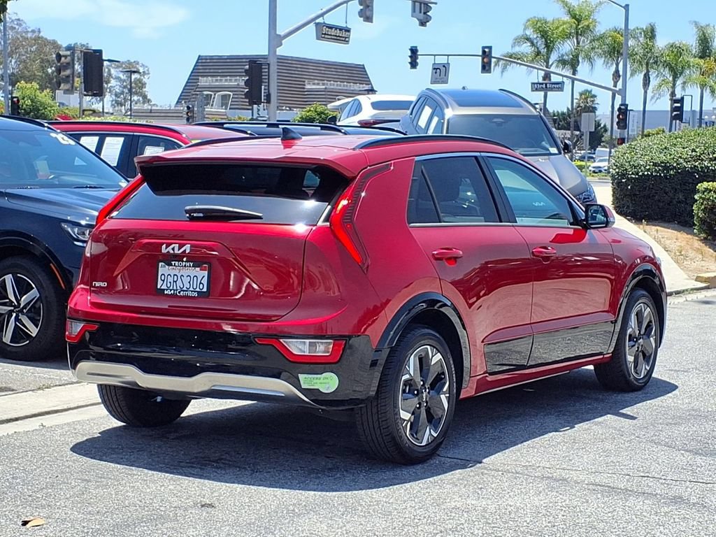 Used 2023 Kia Niro Wind FWD image 5